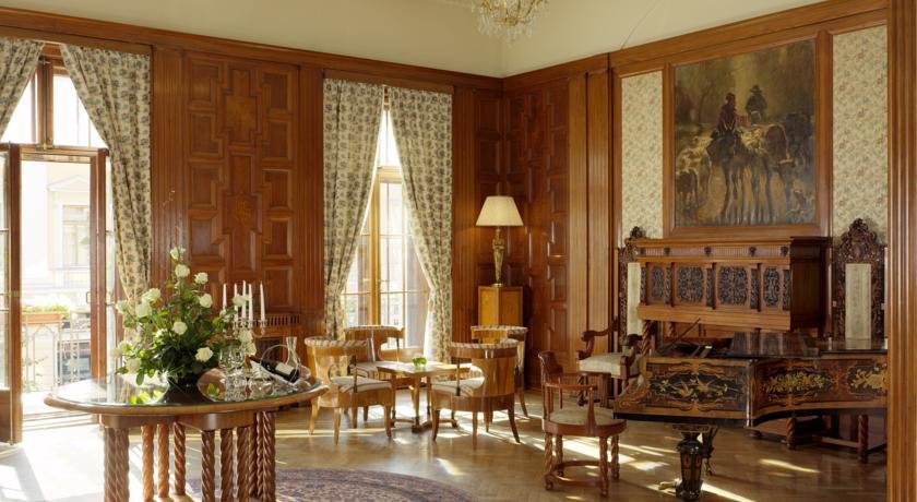 اتاق هتل بلموند گرند سنت پترزبورگ