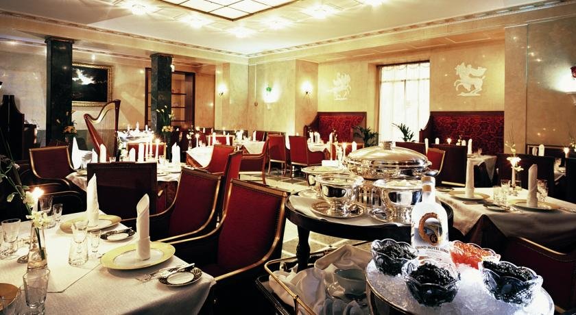 رستوران هتل بلموند گرند سنت پترزبورگ