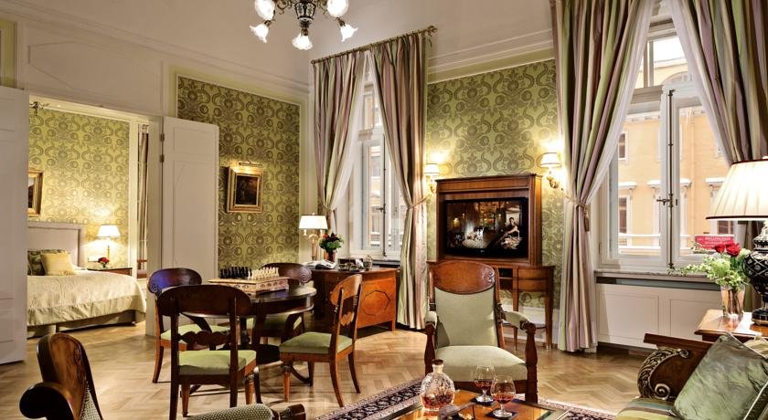 اتاق هتل بلموند گرند سنت پترزبورگ