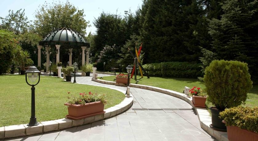 رستوران هتل گرین پارک مرتر