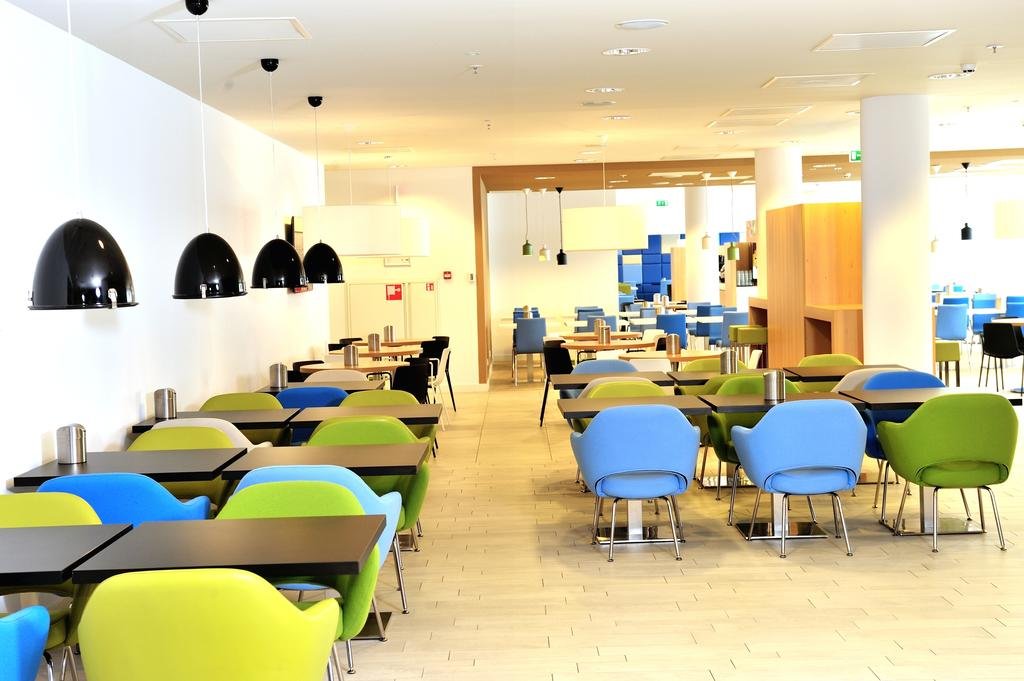 رستوران هتل هالیدی این اکسپرس آمستردام آرنا تاورز