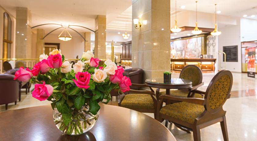 لابی هتل ملیا گرند گلدن سندز