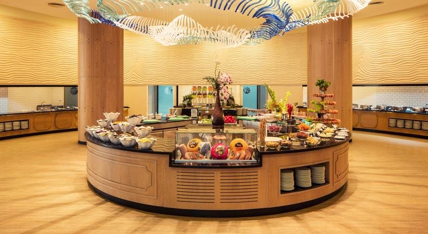 رستوران هتل تایتانیک لارا آنتالیا