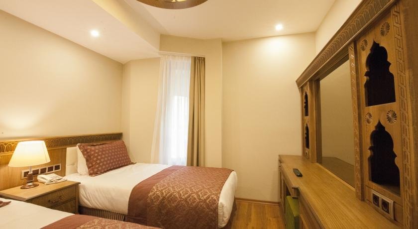 اتاق هتل نی