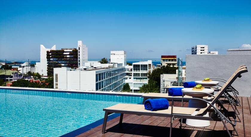 استخر هتل پریمیر این پاتایا