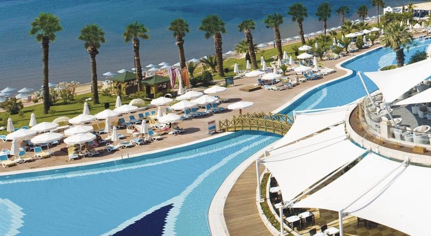 استخر هتل پالوما پاشا کوش آداسی