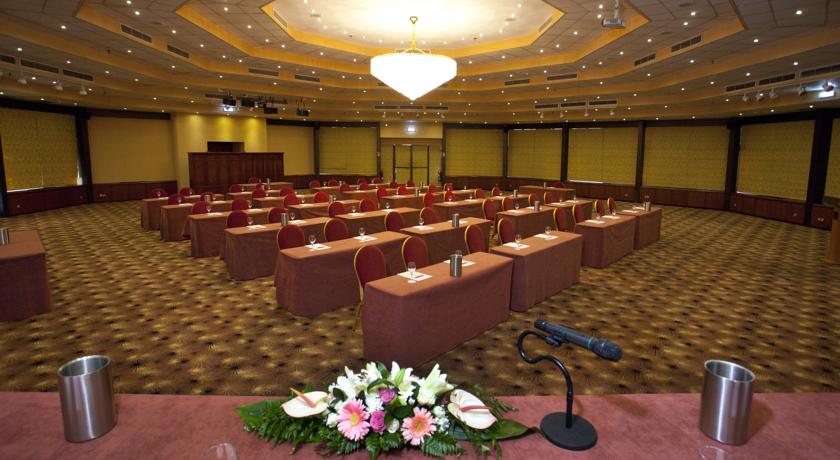 سالن کنفرانس هتل سینت رافائل لیماسول