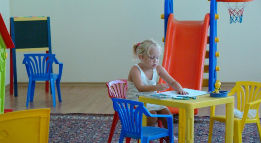 کیدزکلاب هتل پالما بلغارستان