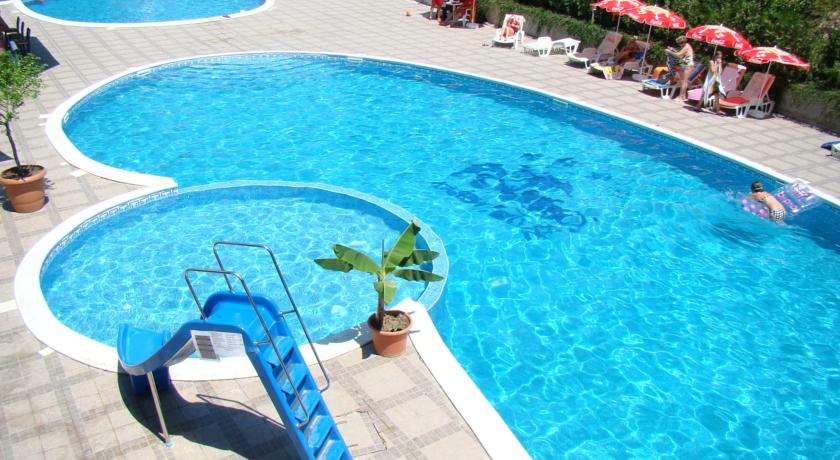 استخر هتل پالما بلغارستان