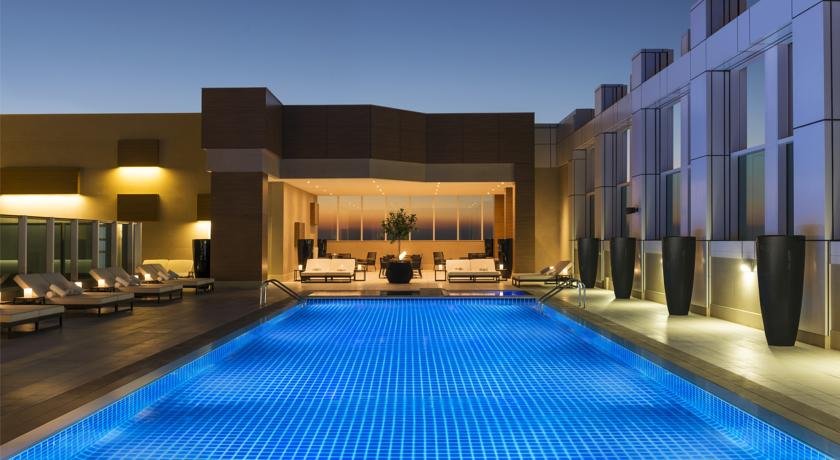 استخر هتل شرایتون گرند دبی