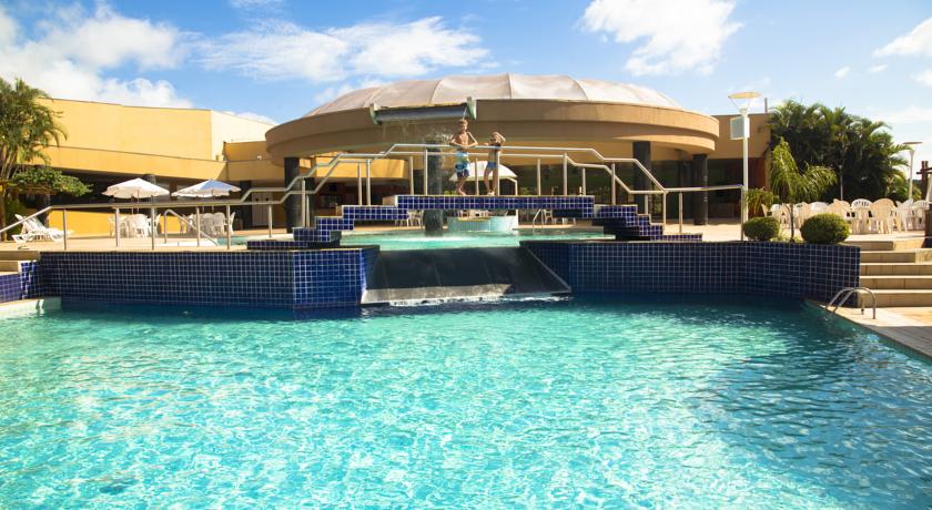 استخر هتل مابو ترماس ایگواسو