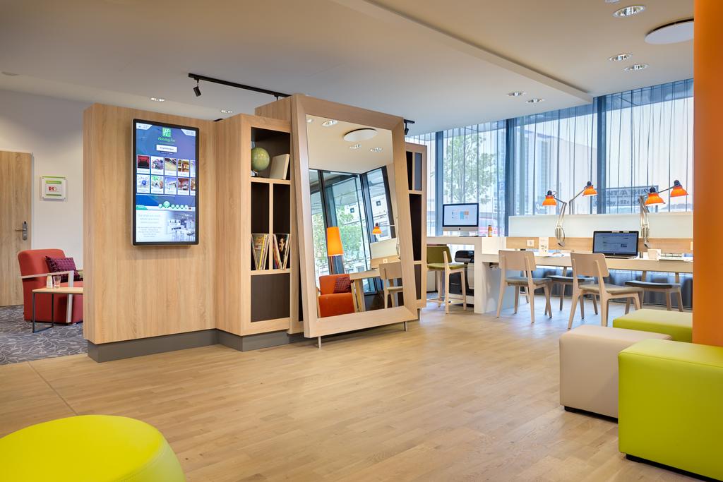 هتل هالیدی این برلین سیتی ایست ساید برلین