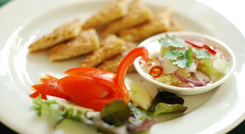 رستوران هتل اچ رزیدنس بانکوک