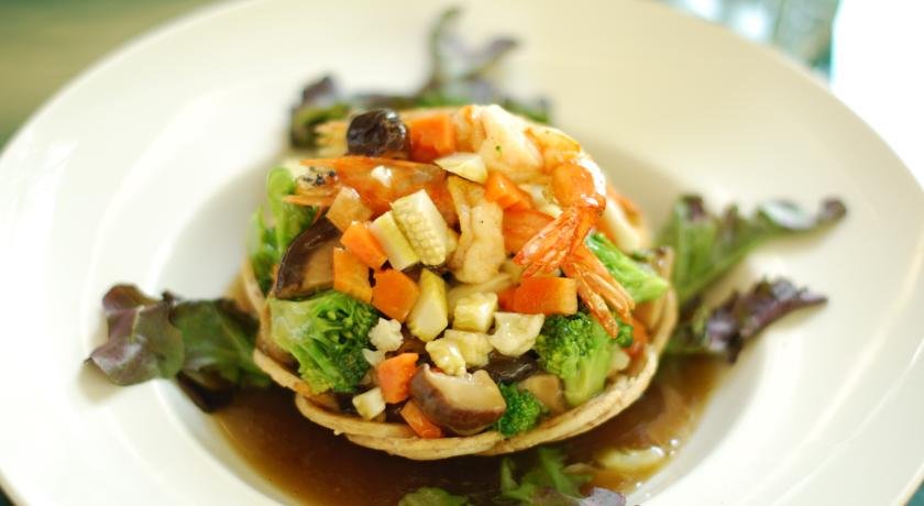 رستوران هتل اچ رزیدنس بانکوک