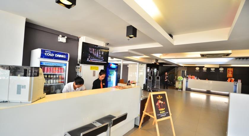 لابی هتل اچ رزیدنس بانکوک