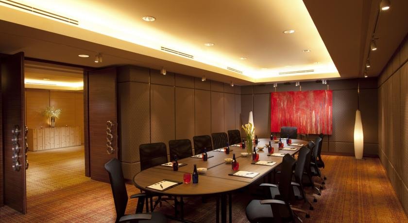 هتل دبل تری بای هیلتون