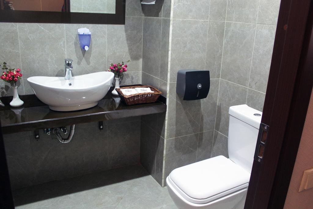 سرویس بهداشتی هتل مارگو پالاس تفلیس