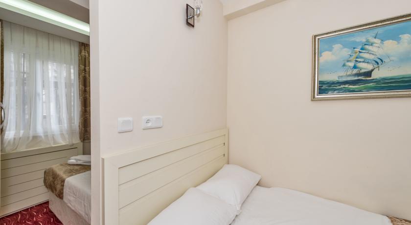 اتاق هتل مارال