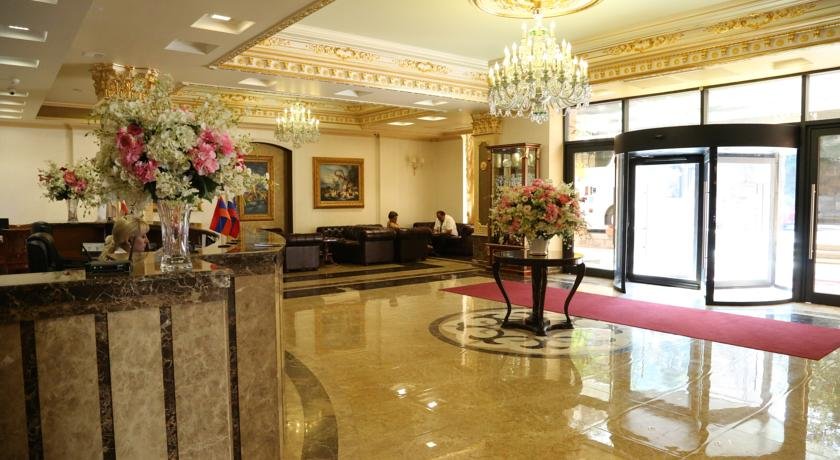 لابی هتل رویال پلازا ایروان لابی هتل رویال پلازا ایروان