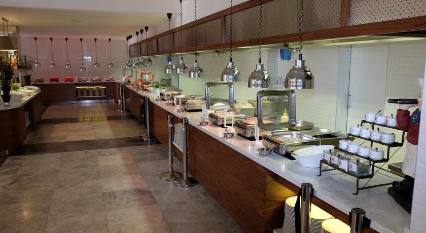 رستوران هتل آکوا فانتزی کوش آداسی