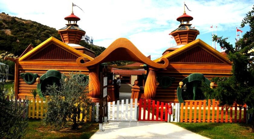 کیدزکلاب هتل آکوا فانتزی کوش آداسی