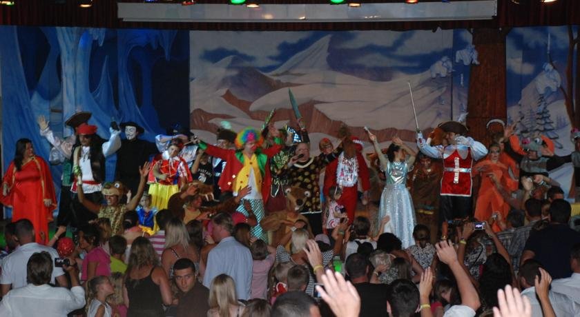 کیدزکلاب هتل آکوا فانتزی کوش آداسی