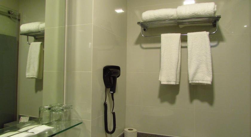 اتاق هتل کانسلر ارکارد سنگاپور اتاق هتل کانسلر ارکارد سنگاپور