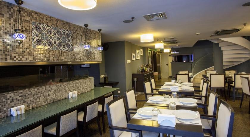 رستوران هتل ارسین پریمیر تکسیم