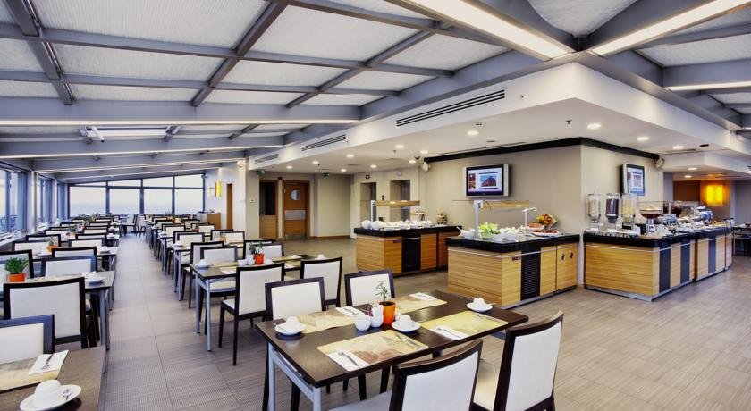 رستوران هتل ارسین پریمیر تکسیم