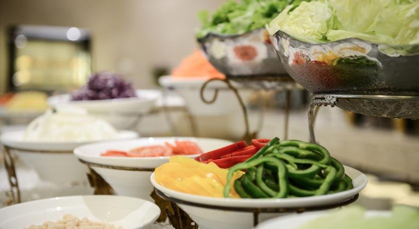 رستوران هتل سنتر پوینت چیدلوم رستوران هتل سنتر پوینت چیدلوم