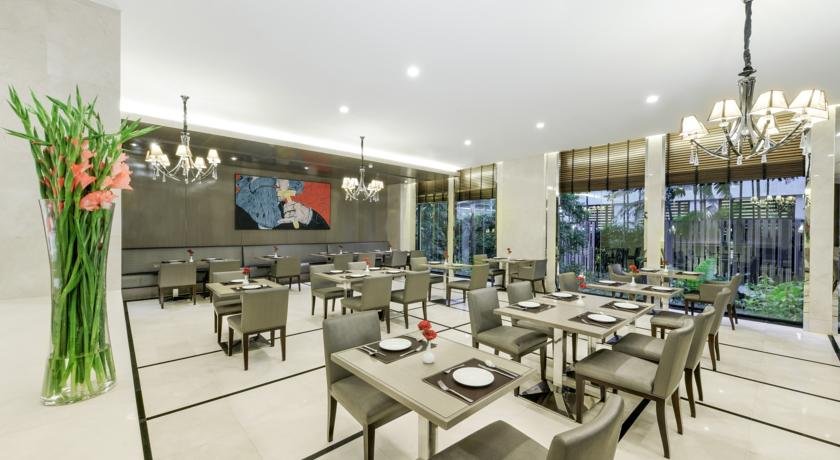 رستوران هتل سنتر پوینت چیدلوم رستوران هتل سنتر پوینت چیدلوم