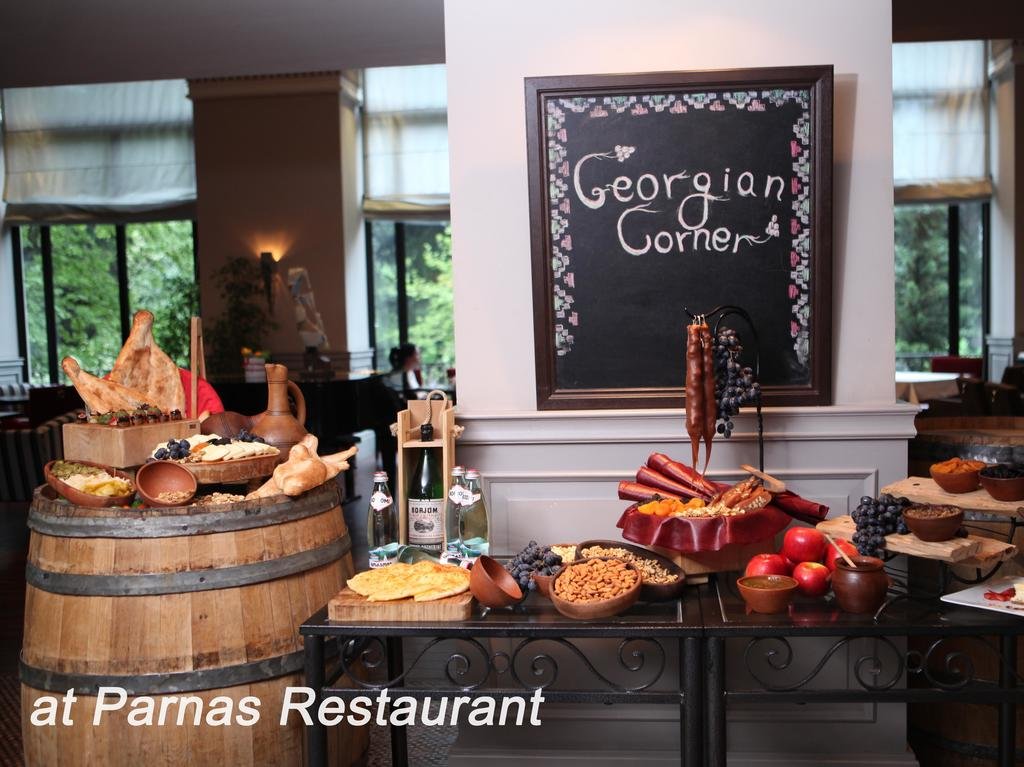 رستوران هتل تفلیس ماریوت