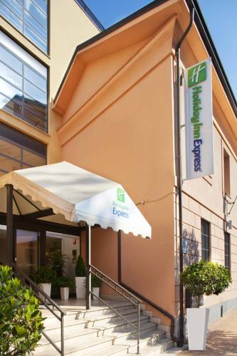 هتل هالیدی این اکسپرس رم سن جیووانی