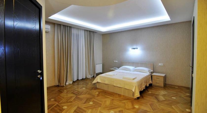 اتاق هتل دوسی تفلیس