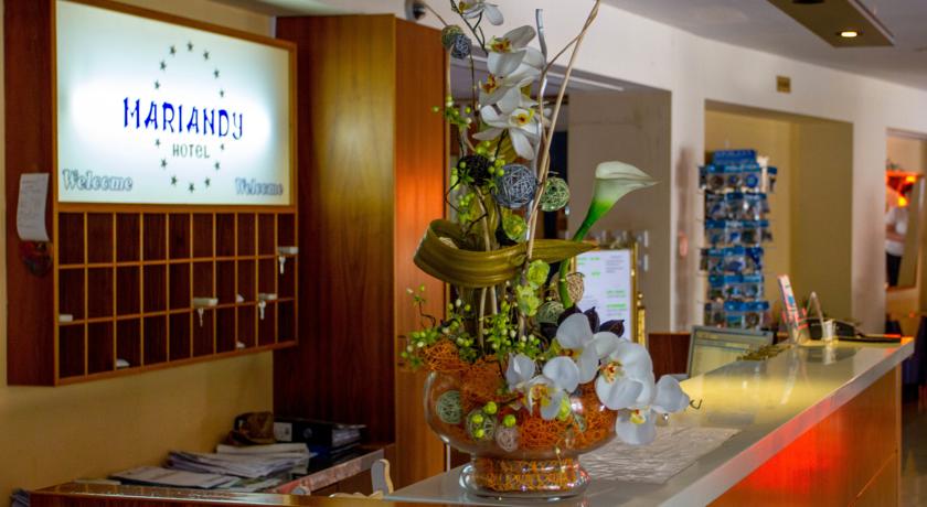 لابی هتل ماریندی لارناکا