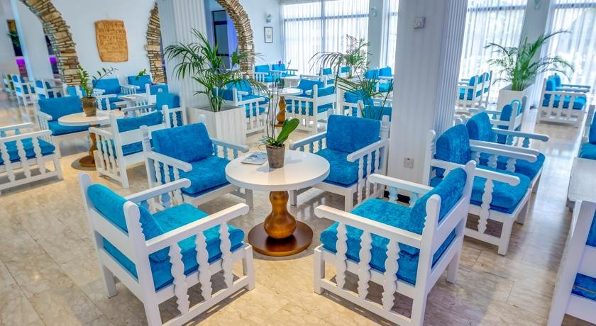 رستوران هتل اس ولتوس لارناکا