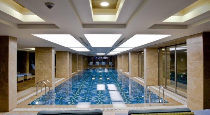 استخر هتل هیلتون دالامان استخر هتل هیلتون دالامان