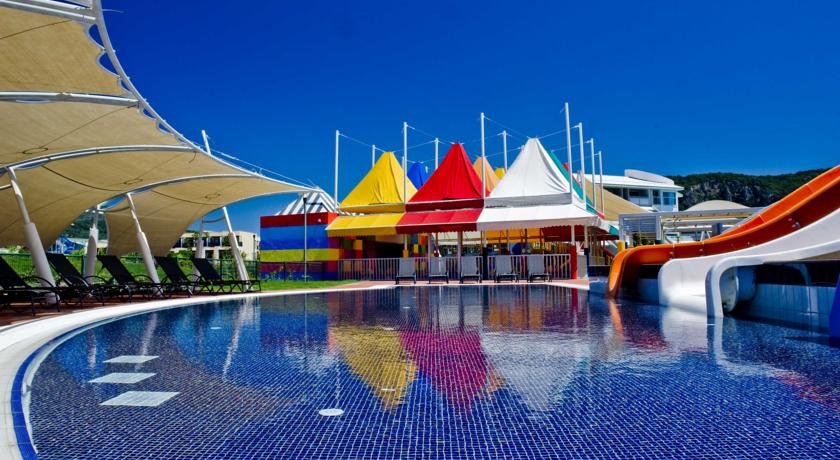 استخر هتل هیلتون دالامان استخر هتل هیلتون دالامان