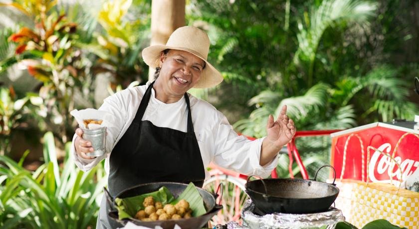 هتل راونالا اتیتیود موریس