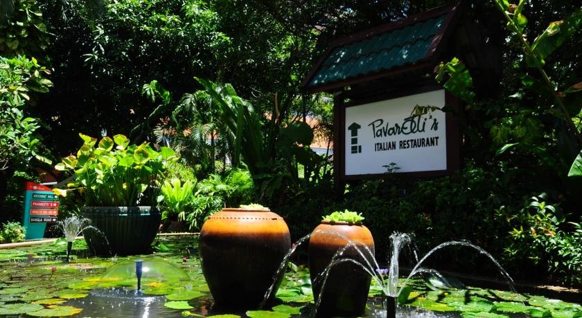 فضای سبز هتل پاتونگ ریزورت پوکت تایلند