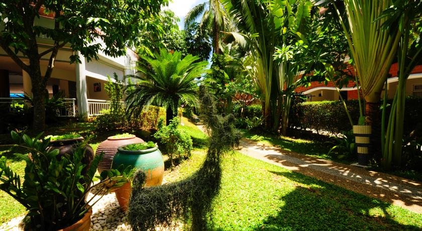 فضای سبز هتل پاتونگ ریزورت پوکت تایلند
