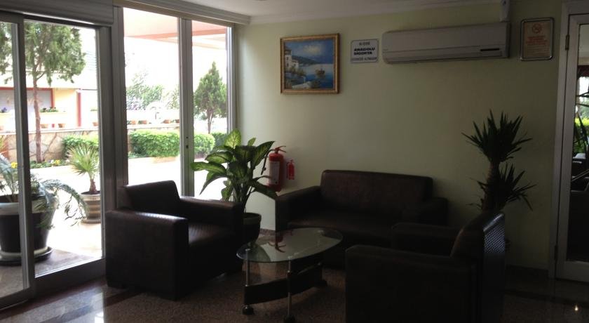 لابی هتل لارا دینک آنتالیا ترکیه