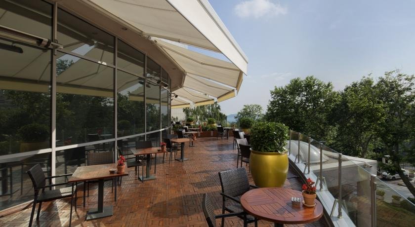 رستوران هتل کنراد استانبول رستوران هتل کنراد استانبول