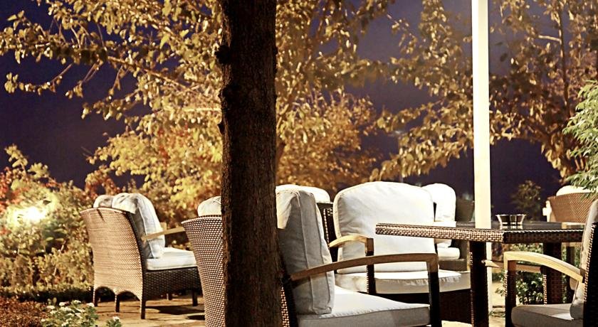 رستوران هتل ریکسوس داون تاون آنتالیا