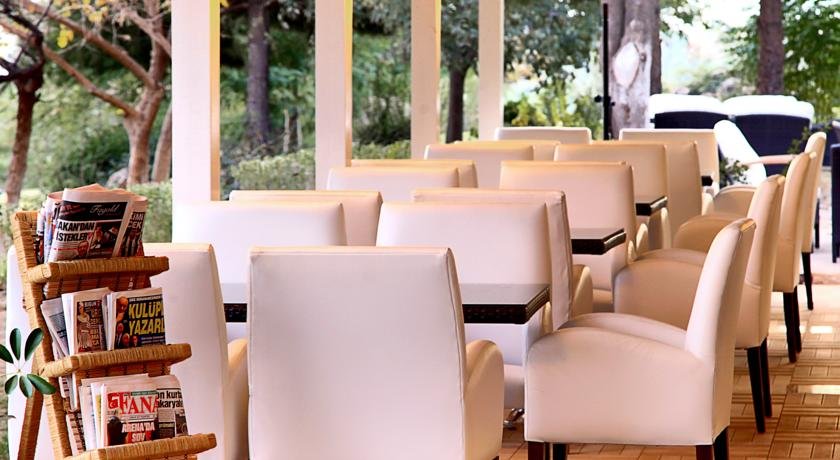 رستوران هتل ریکسوس داون تاون آنتالیا