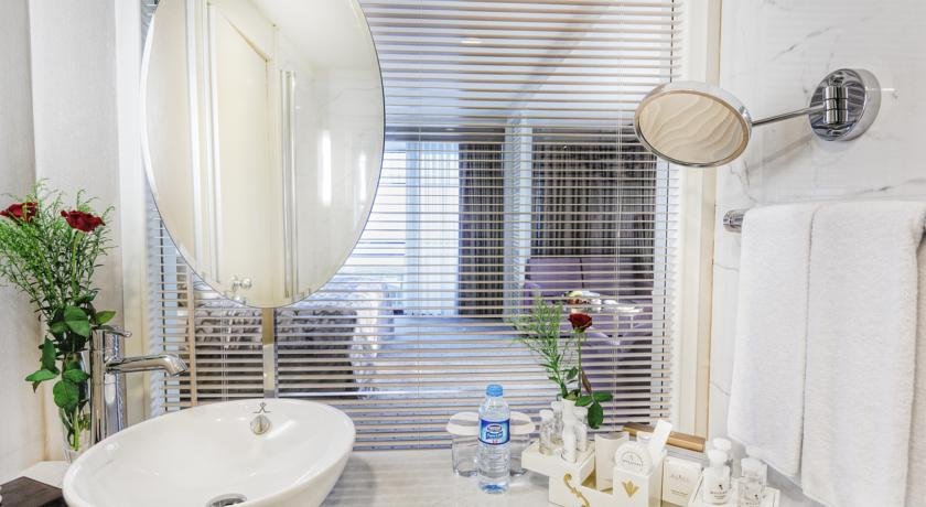 سالن زیبایی هتل ریکسوس داون تاون آنتالیا