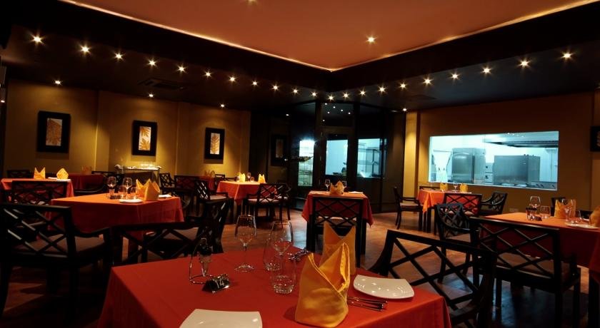 رستوران هتل آداران پرستیژ مالدیو