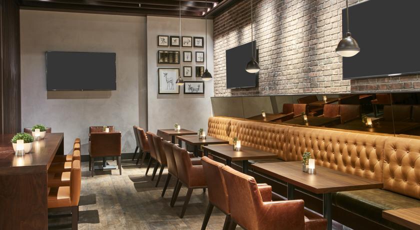 رستوران هتل هیلتون گاردن این دبی