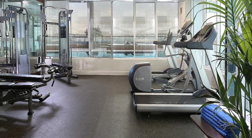 سالن بدنسازی هتل آوریس این المحنا دبی امارات متحده ی عربی