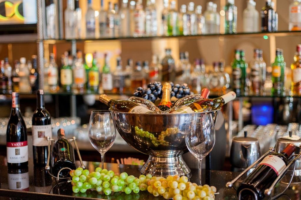 رستوران هتل هالیدی این سیسلی استانبول